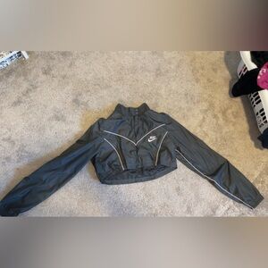 Vintage Nike cropped windbreaker cant find anywhere else. Very Y2K